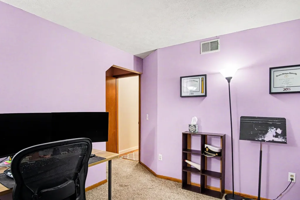 813 Tierra Street SE Kentwood City MI 49508