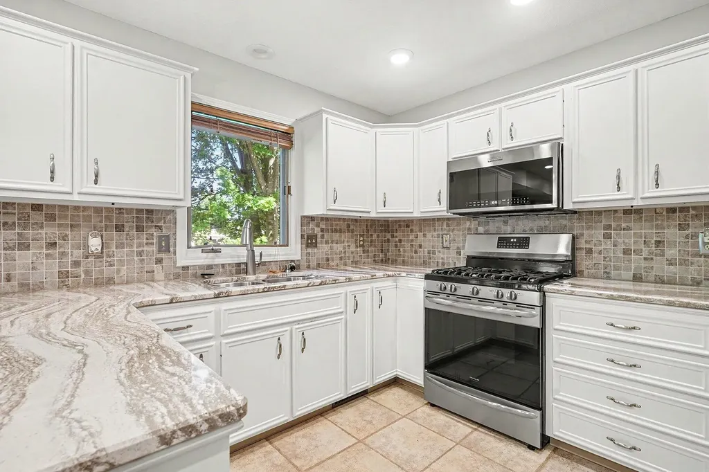 8763 Astro Drive Georgetown Charter Township MI 49428
