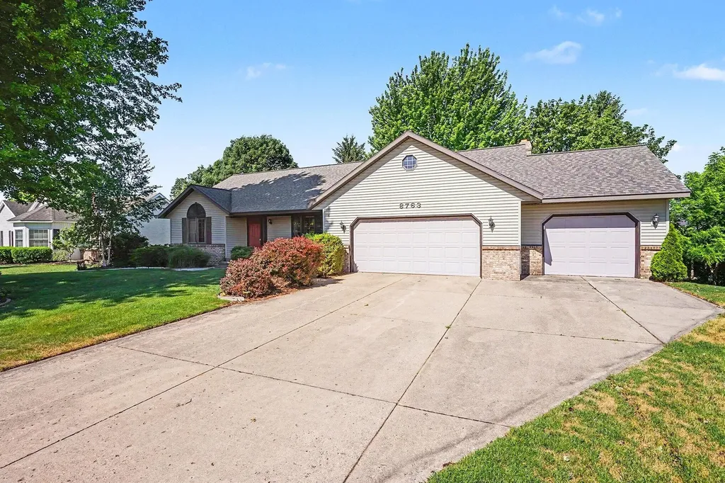 8763 Astro Drive Georgetown Charter Township MI 49428