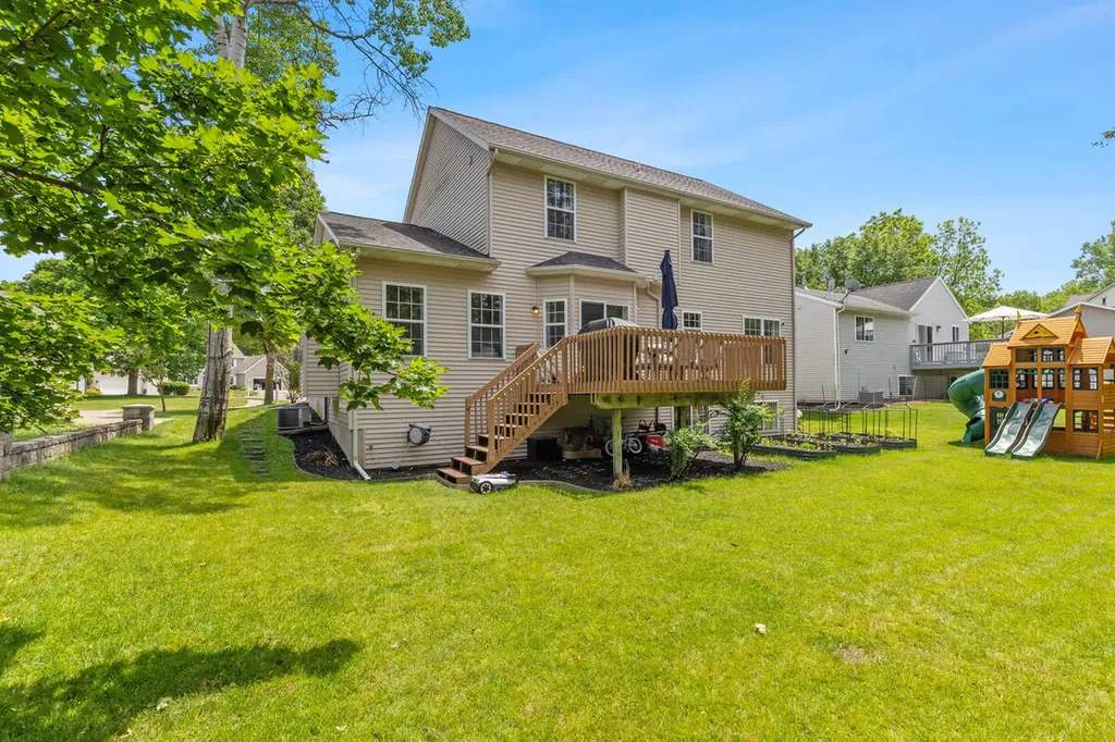 3531 Breton Valley Drive SE Kentwood City MI 49512