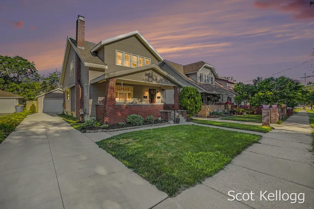 1821 Collins Avenue SE Grand Rapids City MI 49507
