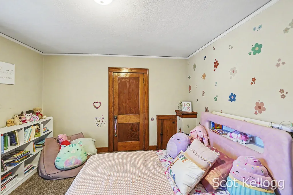 1821 Collins Avenue SE Grand Rapids City MI 49507