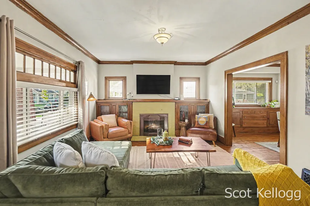 1821 Collins Avenue SE Grand Rapids City MI 49507