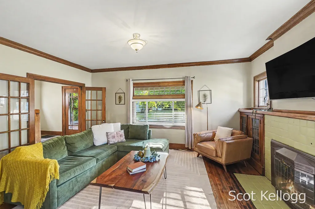 1821 Collins Avenue SE Grand Rapids City MI 49507