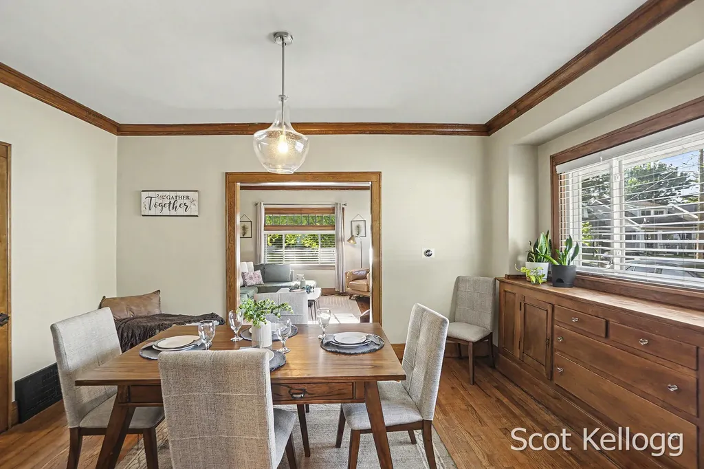 1821 Collins Avenue SE Grand Rapids City MI 49507