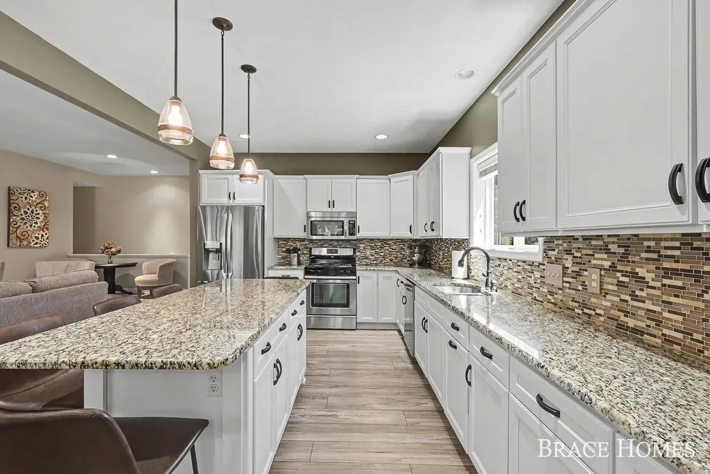 2902 Woodridge Circle NE Grand Rapids Charter Township MI 49525