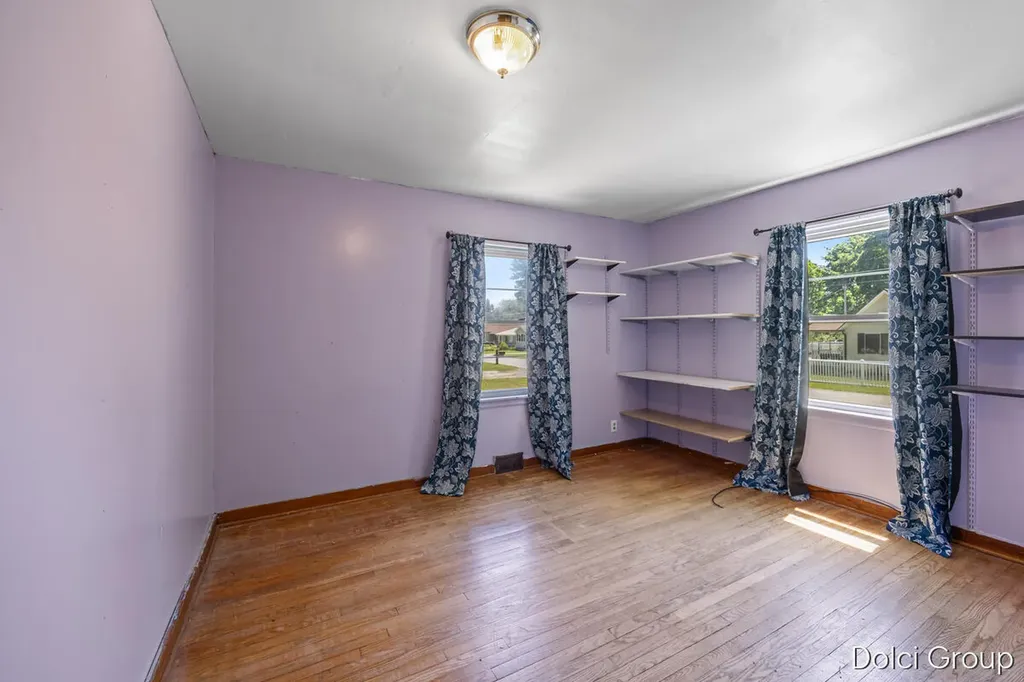 1023 Cogswell Street NW Walker City MI 49544