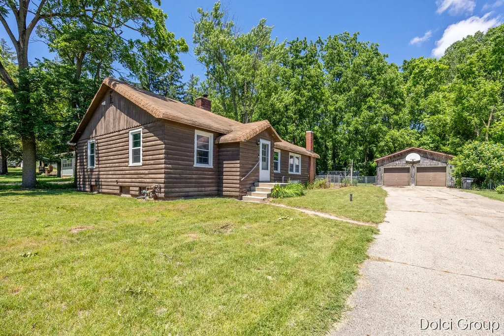 1023 Cogswell Street NW Walker City MI 49544