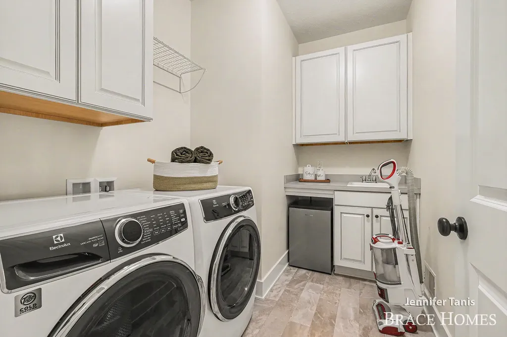 4410 Keena Court NE Plainfield Charter Township MI 49525