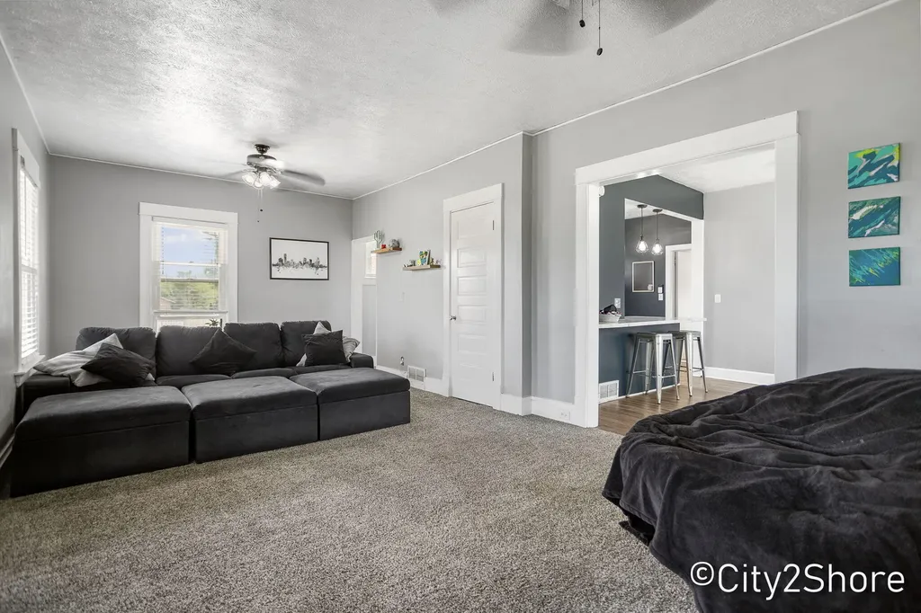 2235 Roys Avenue SW Wyoming City MI 49519