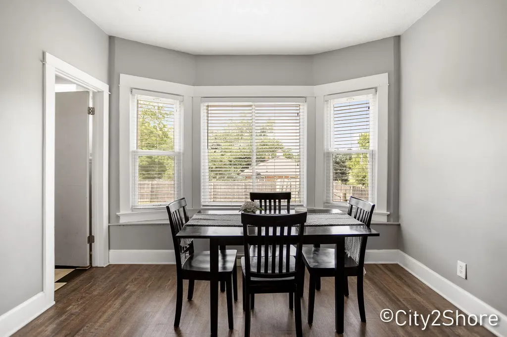 2235 Roys Avenue SW Wyoming City MI 49519