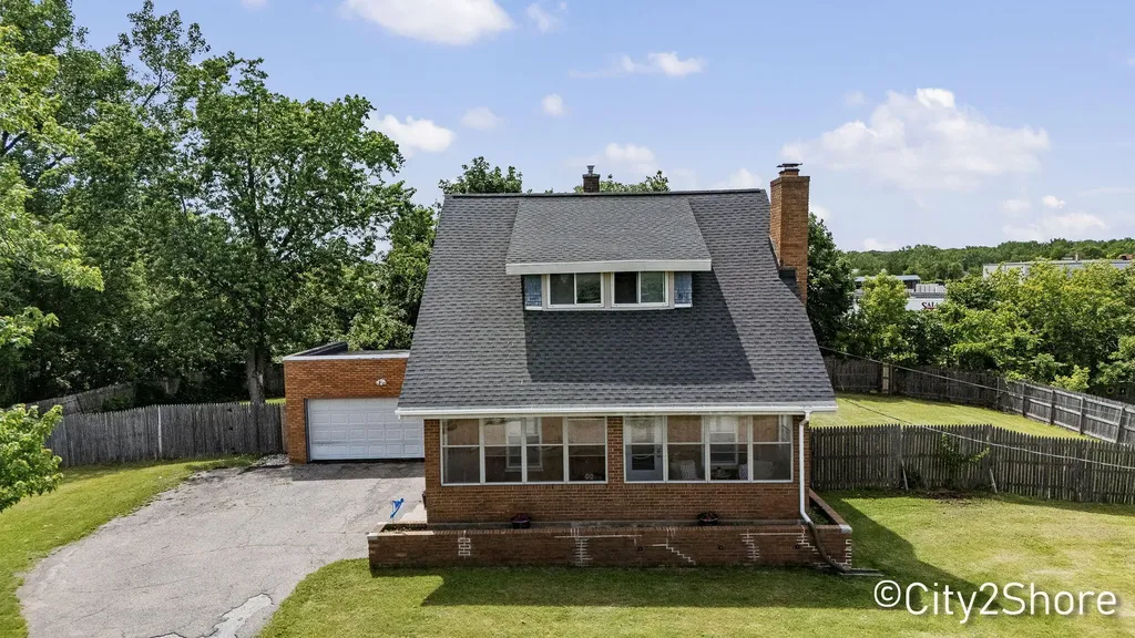 2235 Roys Avenue SW Wyoming City MI 49519