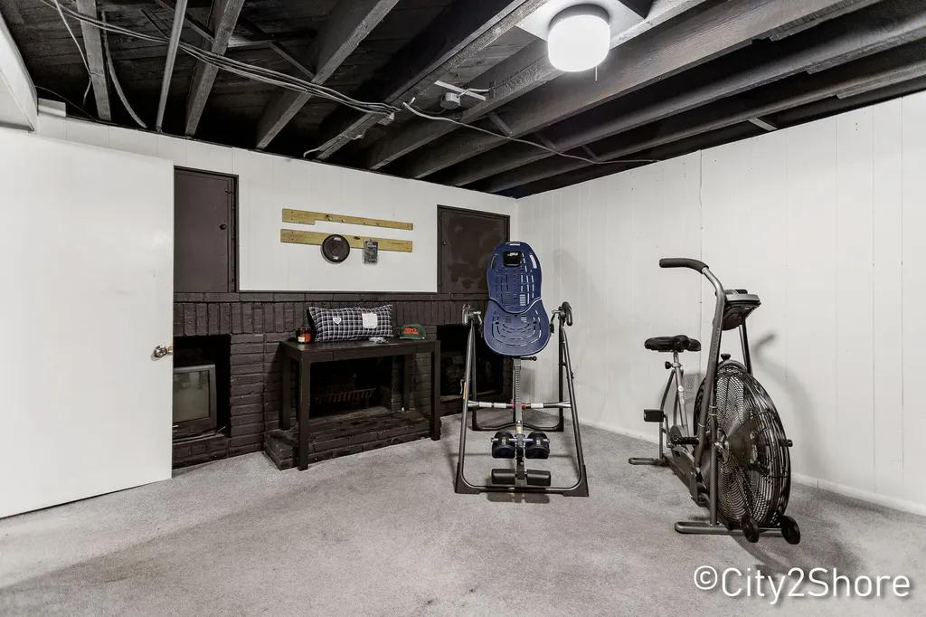 2235 Roys Avenue SW Wyoming City MI 49519