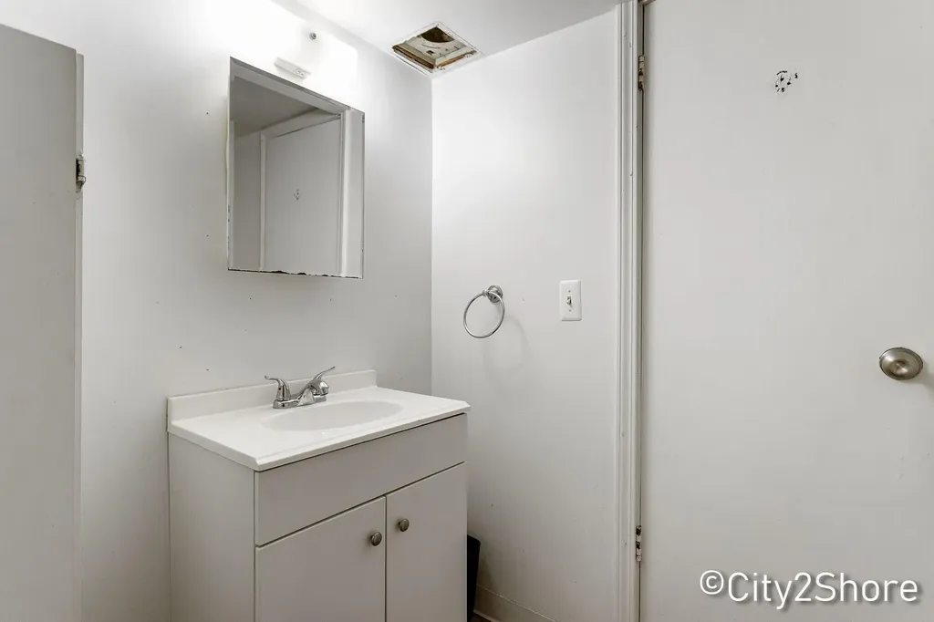 2235 Roys Avenue SW Wyoming City MI 49519