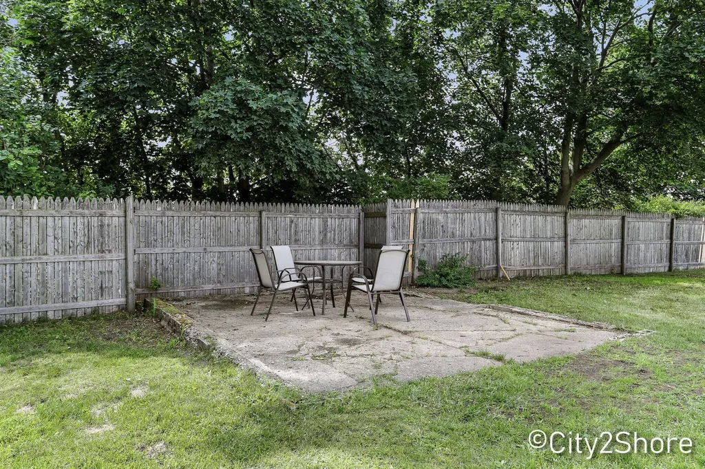 2235 Roys Avenue SW Wyoming City MI 49519