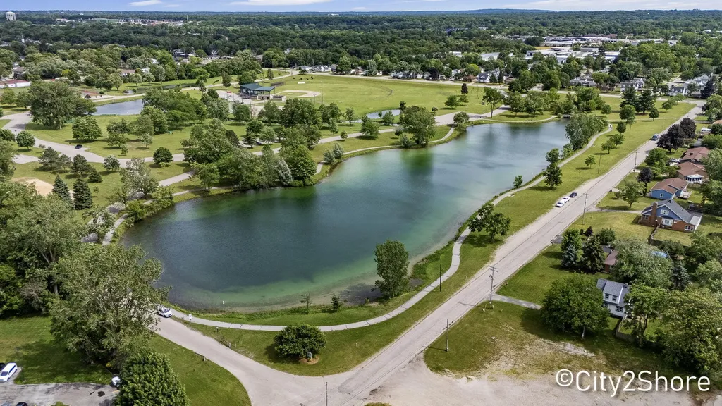 2235 Roys Avenue SW Wyoming City MI 49519