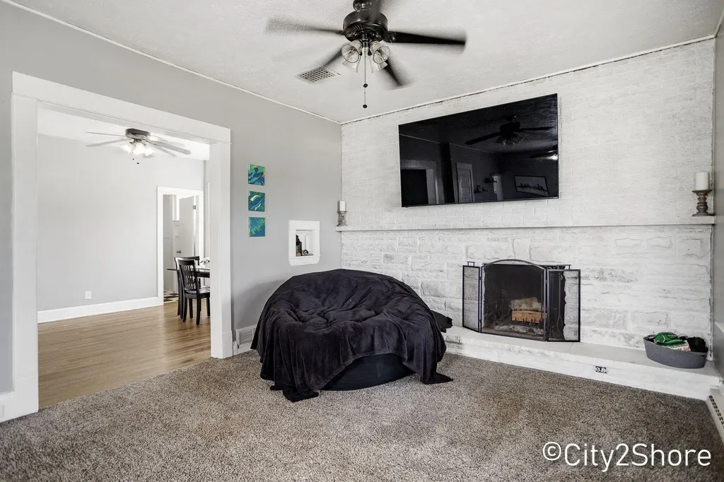 2235 Roys Avenue SW Wyoming City MI 49519