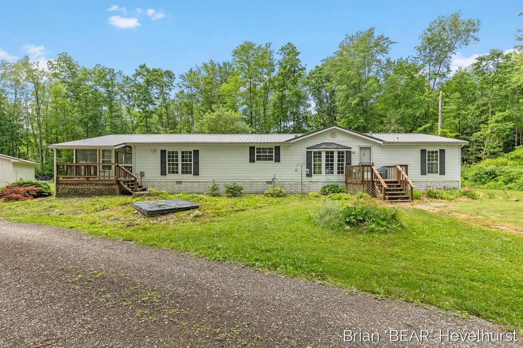 3511 Engle Road Irving Township MI 49333