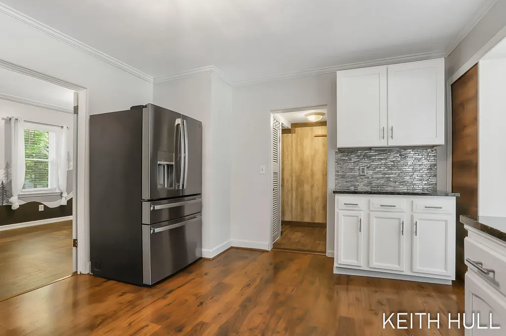 1328 Maplerow Avenue NW Walker City MI 49534