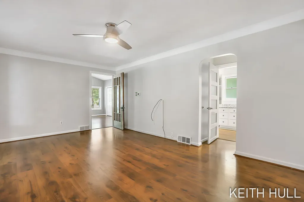 1328 Maplerow Avenue NW Walker City MI 49534
