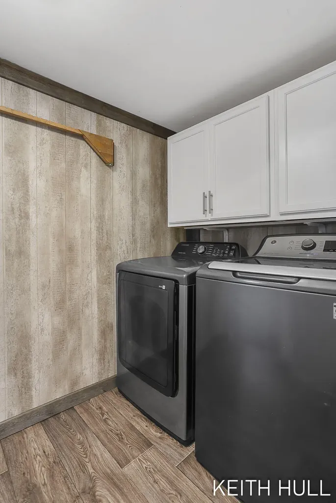 1328 Maplerow Avenue NW Walker City MI 49534