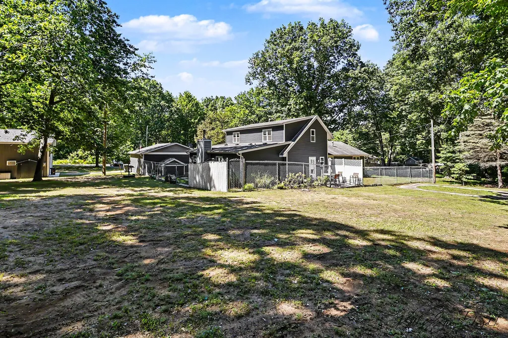 17566 Blue Star Memorial Highway South Haven Charter Township MI 49090