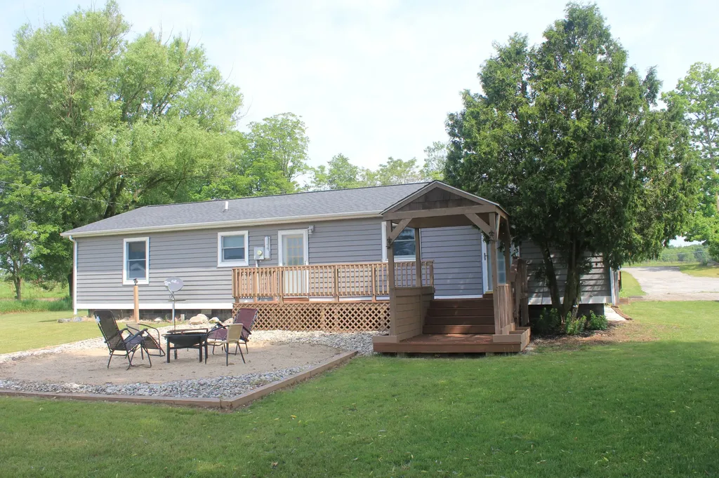8219 E Harrison Road Leavitt Township MI 49459
