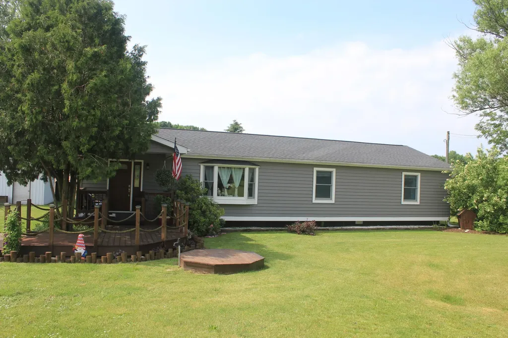 8219 E Harrison Road Leavitt Township MI 49459