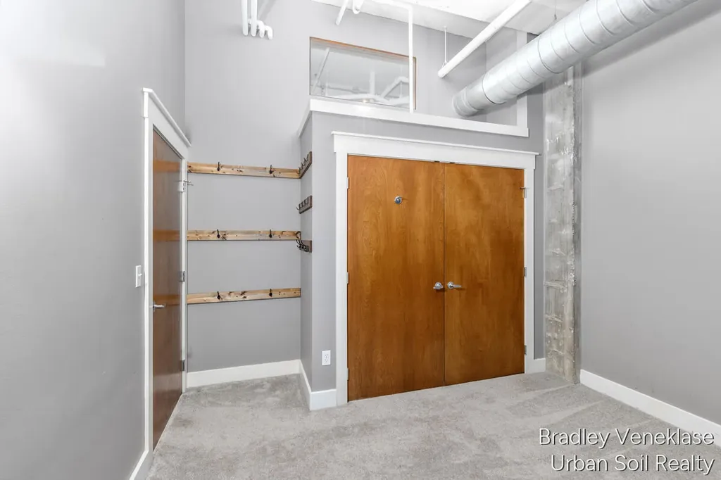 600 Broadway Avenue NW Grand Rapids City MI 49504