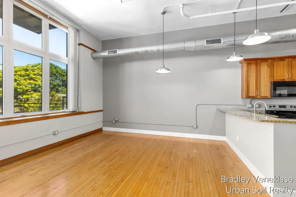 600 Broadway Avenue NW Grand Rapids City MI 49504
