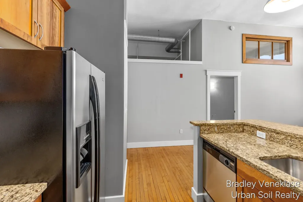 600 Broadway Avenue NW Grand Rapids City MI 49504