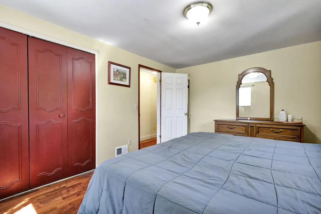 4142 Rivershell Lane Eaton Rapids Township MI 48911