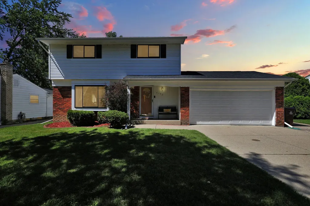 4142 Rivershell Lane Eaton Rapids Township MI 48911