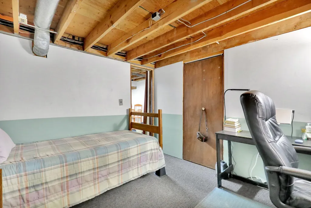 4142 Rivershell Lane Eaton Rapids Township MI 48911