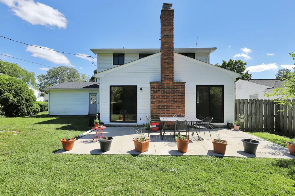 4142 Rivershell Lane Eaton Rapids Township MI 48911
