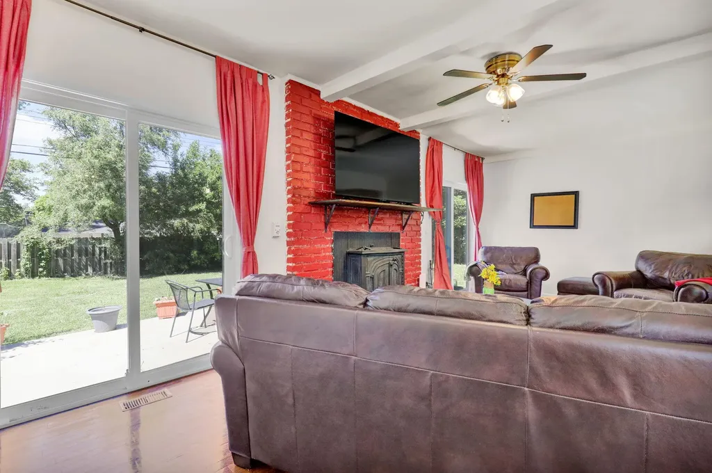 4142 Rivershell Lane Eaton Rapids Township MI 48911