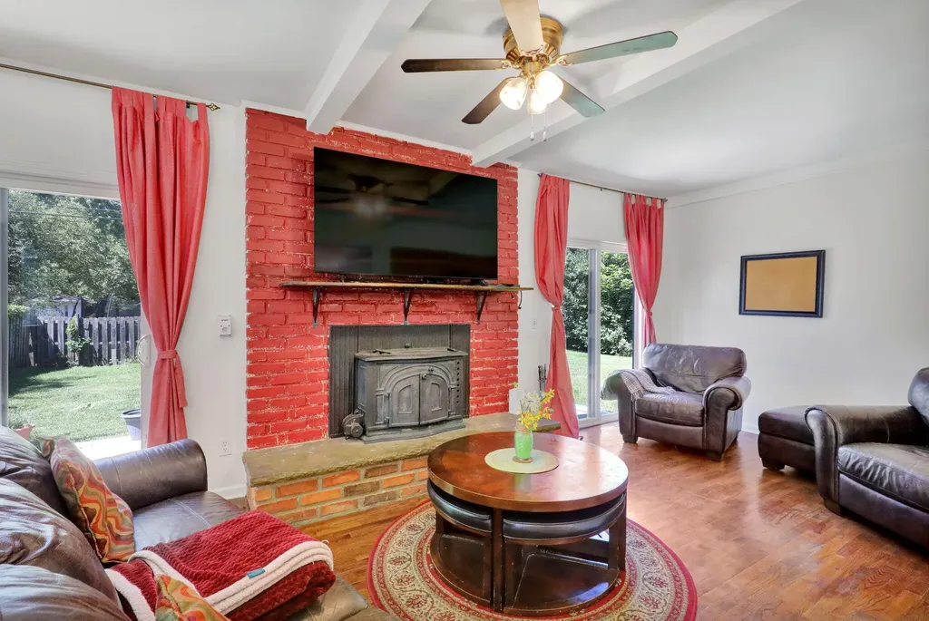 4142 Rivershell Lane Eaton Rapids Township MI 48911