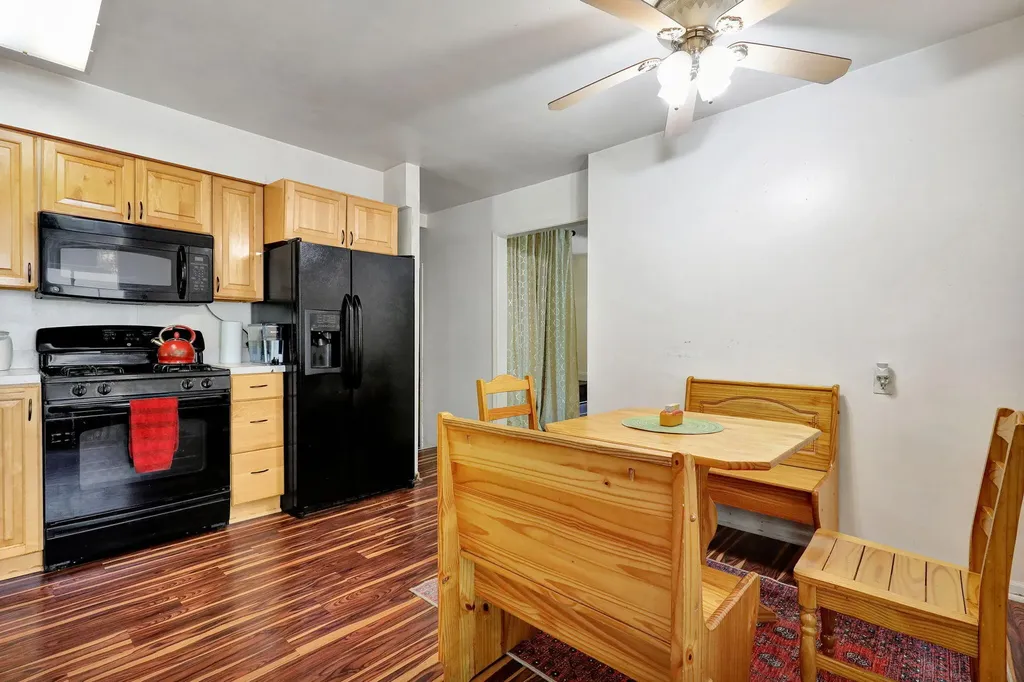 4142 Rivershell Lane Eaton Rapids Township MI 48911