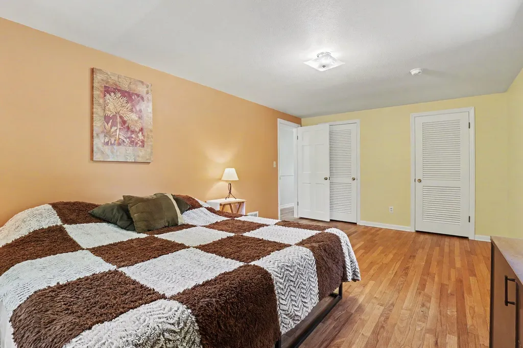 1653 Ridgeview Street SE Grand Rapids City MI 49506