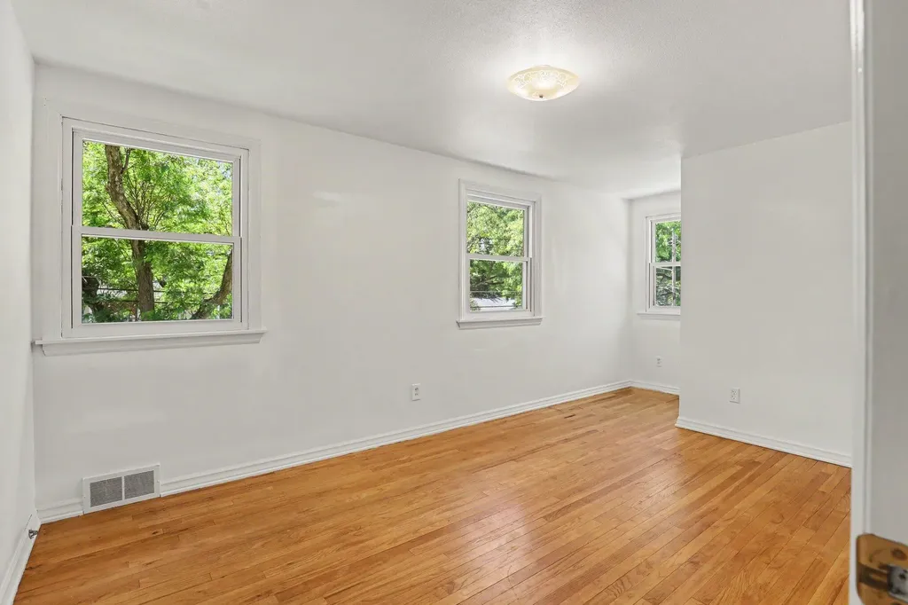 1653 Ridgeview Street SE Grand Rapids City MI 49506
