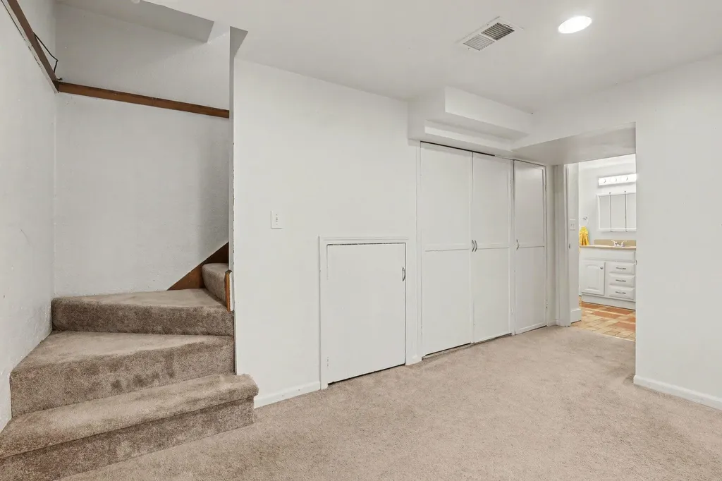 1653 Ridgeview Street SE Grand Rapids City MI 49506