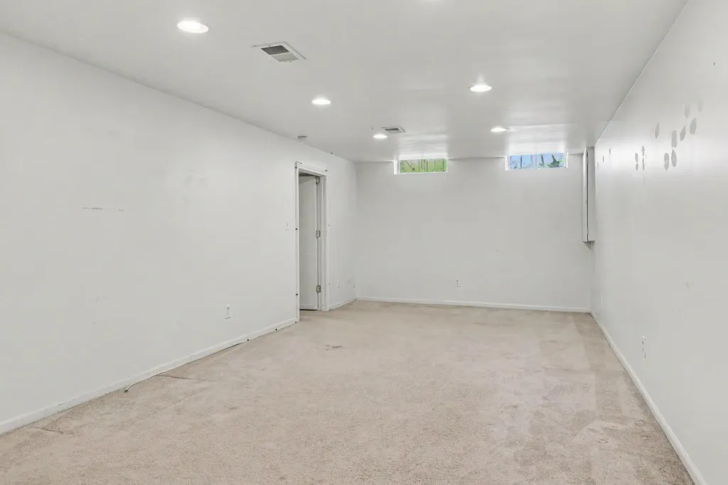 1653 Ridgeview Street SE Grand Rapids City MI 49506