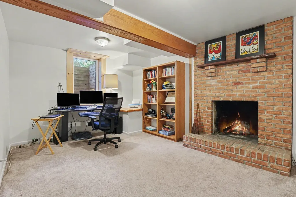 1653 Ridgeview Street SE Grand Rapids City MI 49506