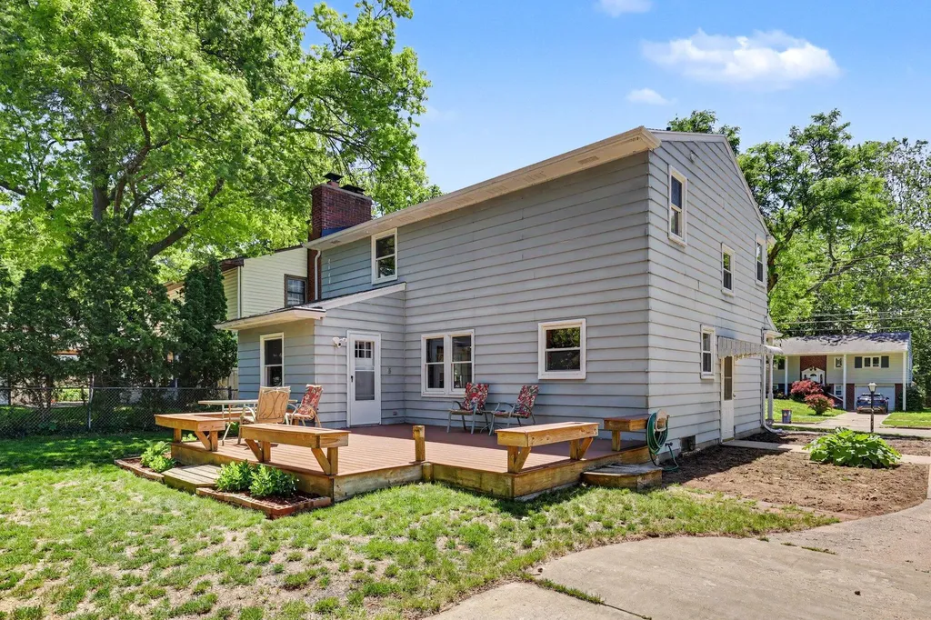 1653 Ridgeview Street SE Grand Rapids City MI 49506