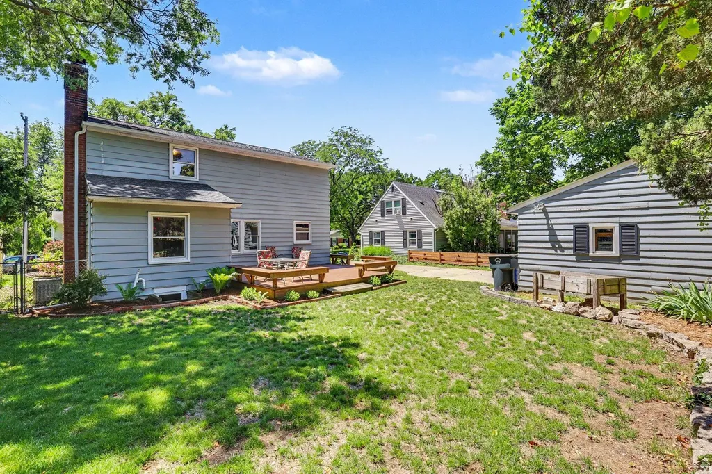 1653 Ridgeview Street SE Grand Rapids City MI 49506