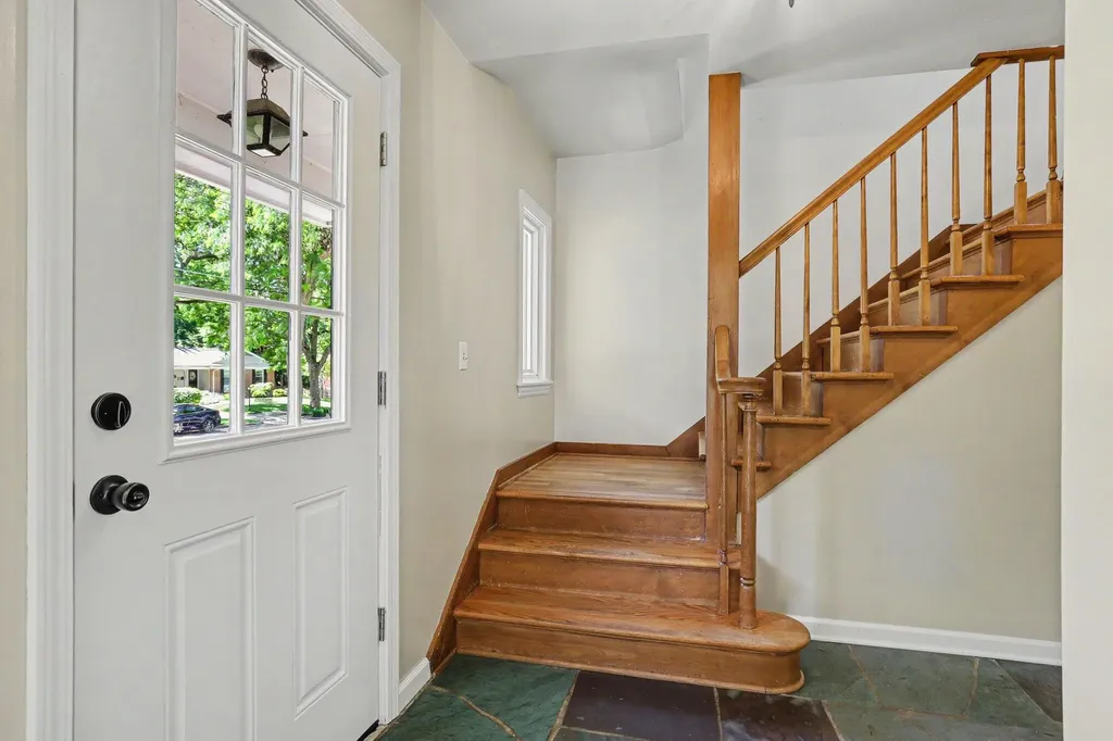 1653 Ridgeview Street SE Grand Rapids City MI 49506