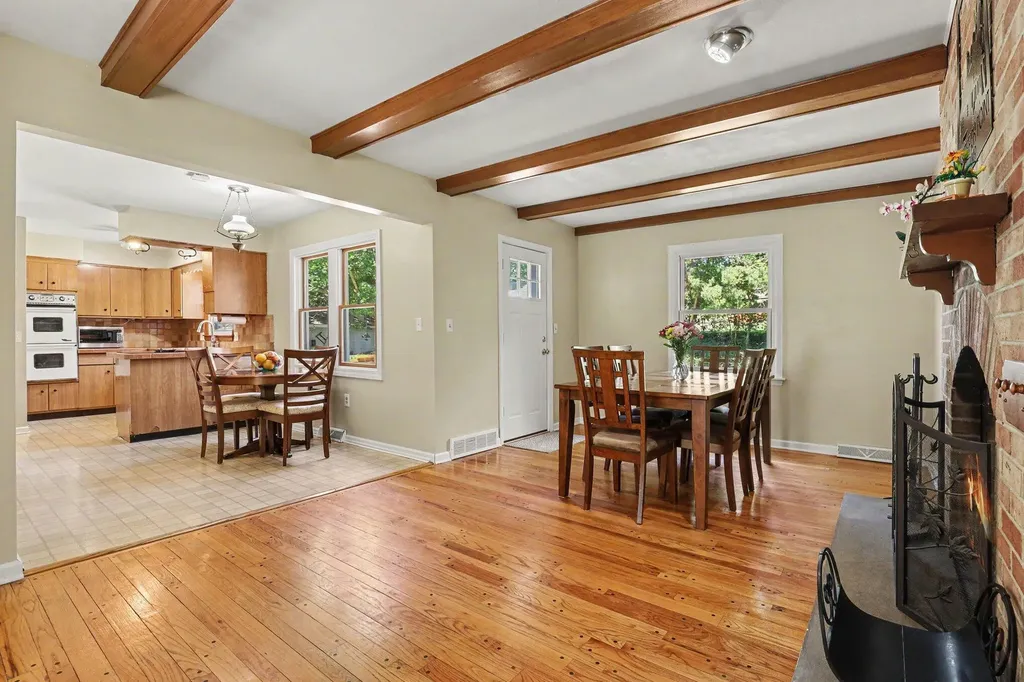 1653 Ridgeview Street SE Grand Rapids City MI 49506