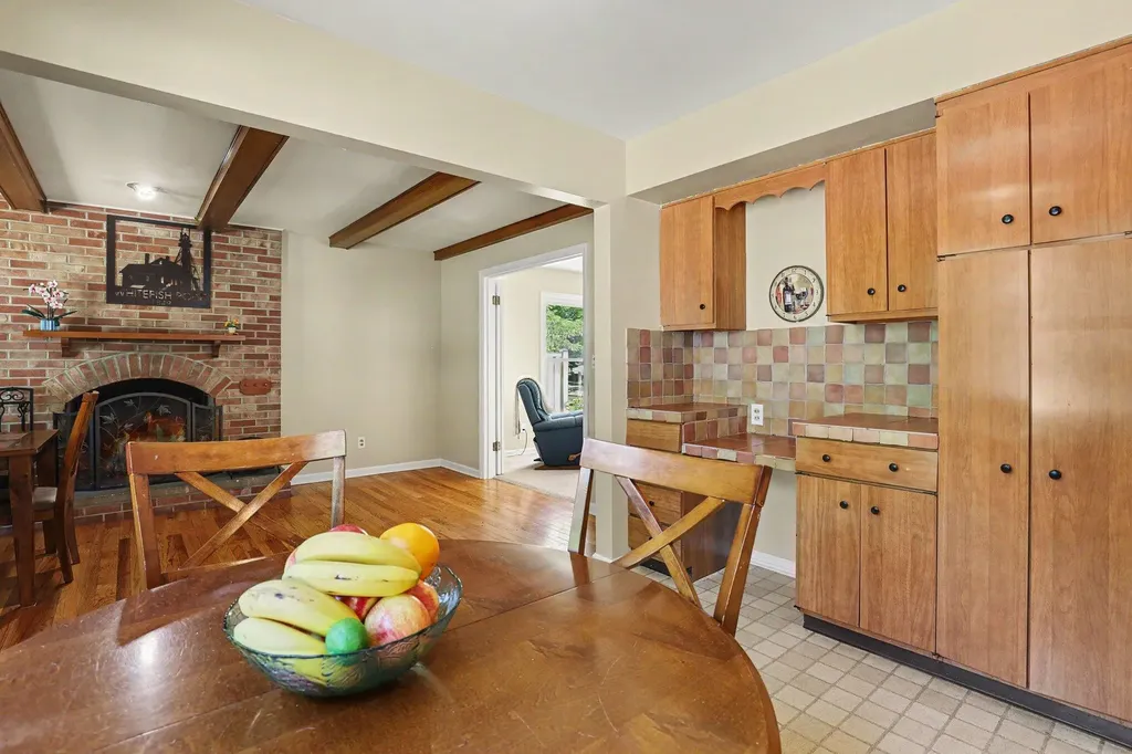 1653 Ridgeview Street SE Grand Rapids City MI 49506