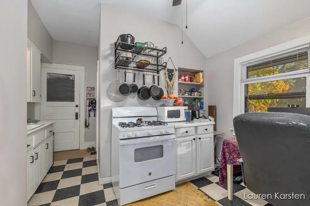 623 Cherry Street SE Grand Rapids City MI 49503