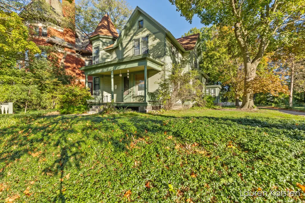 623 Cherry Street SE Grand Rapids City MI 49503